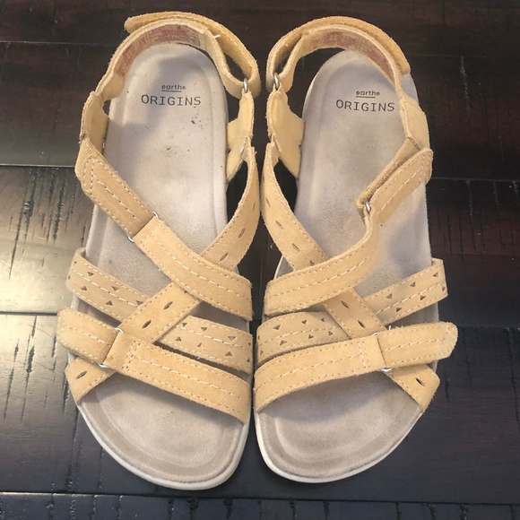 Earth Origins Shoes - Earth Origins Sammie Amber Yellow sandals size 8.5